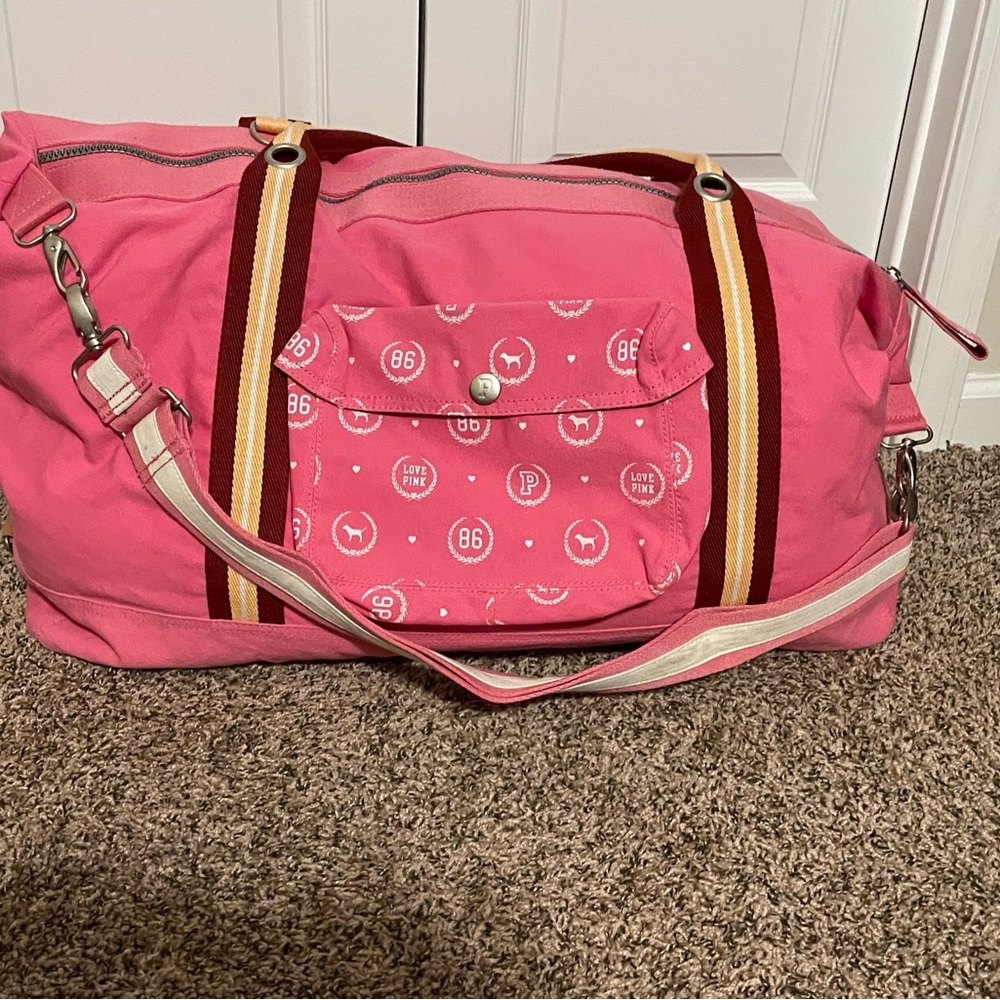 Pink huge duffle bag - Picture 7 of 11